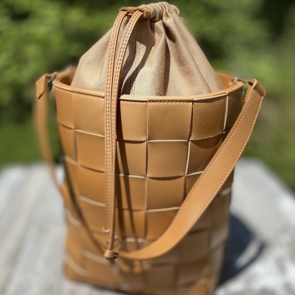 Roberta Rossi Interwoven BUCKET BAG 6026-51-CUOIO Purse Tote Handbag New NWT - Picture 1 of 4